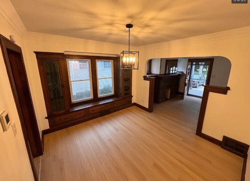 Building Photo - 4291 W 17th St
