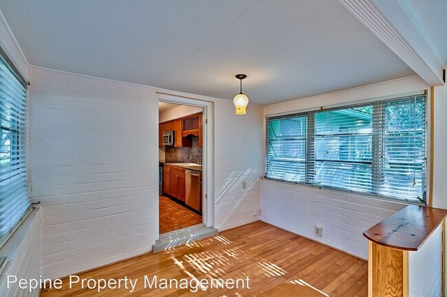 Building Photo - 3 br, 1 bath House - 725 NW 33rd Ave