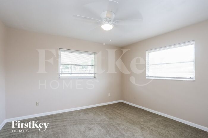 Building Photo - 3433 Harbor Lake Dr