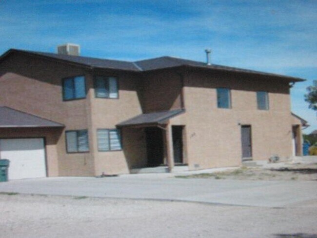 Primary Photo - 127 W Cokedale Dr