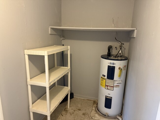 Building Photo - 1000 62nd Ave N