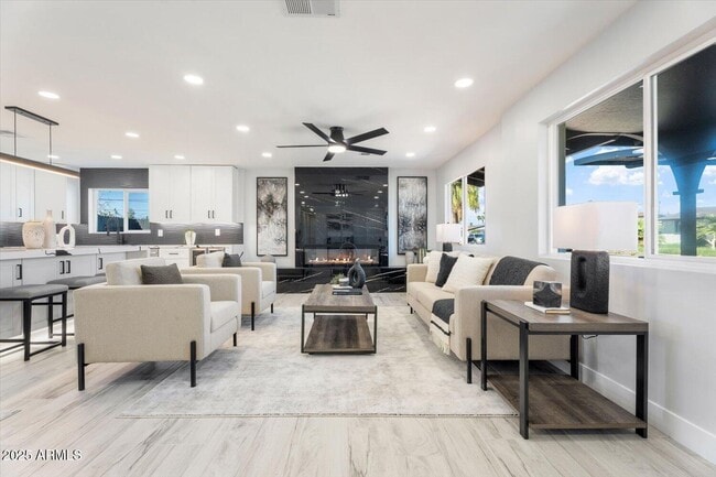 Building Photo - 14820 N 35th St