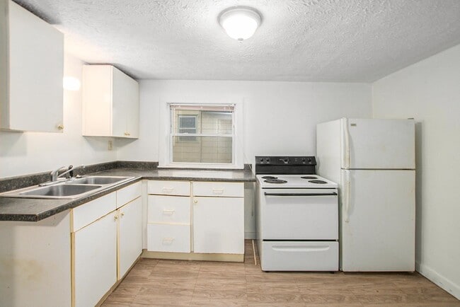 Building Photo - 809 Westmoreland Ave