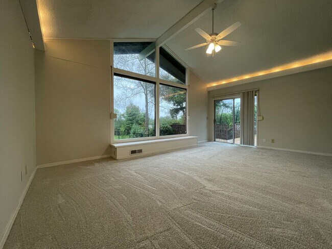 Building Photo - Spacious Granite Bay Home Near Folsom Lake – Available Now