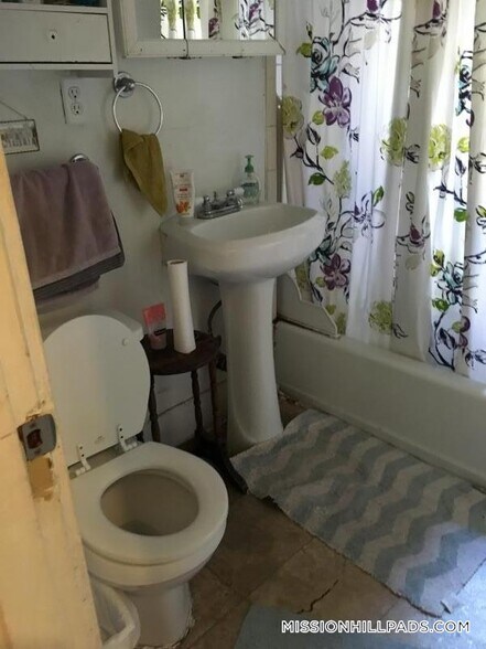 Building Photo - 891 Huntington Ave