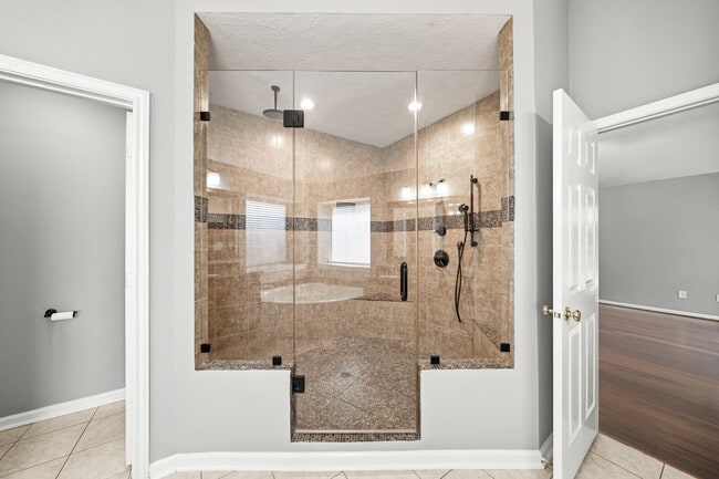 Building Photo - 15851 Jamie Lee Dr