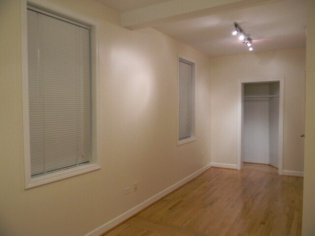 Building Photo - 1229 Leon Pl