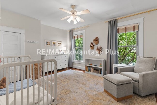 Building Photo - Spacious home located in The Avenues