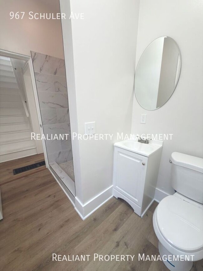 Building Photo - 967 Schuler Ave-