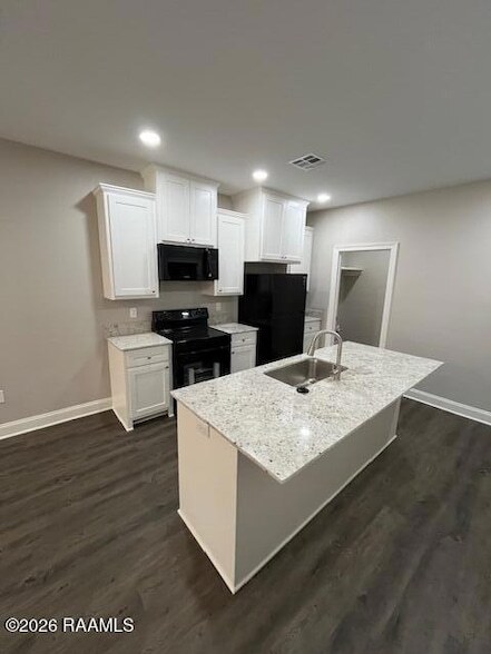 Building Photo - 118 Millie Park Dr