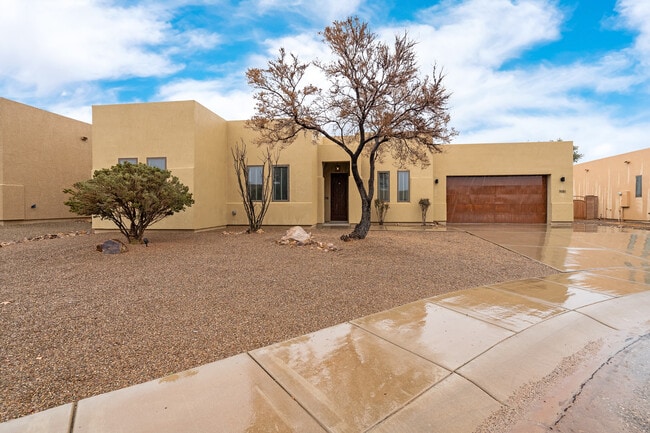 Building Photo - 1981 Sunview Ct