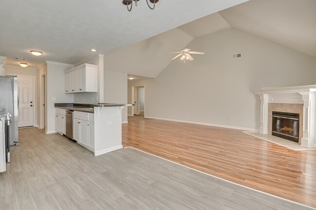 Building Photo - 409 Urial Dr