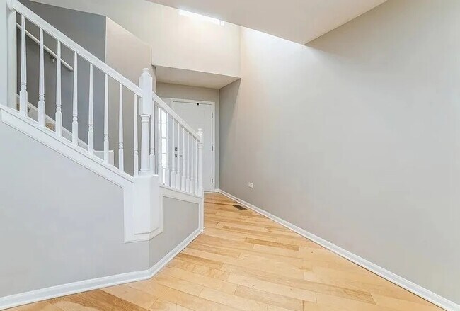 Building Photo - 612 Chelsea Ct