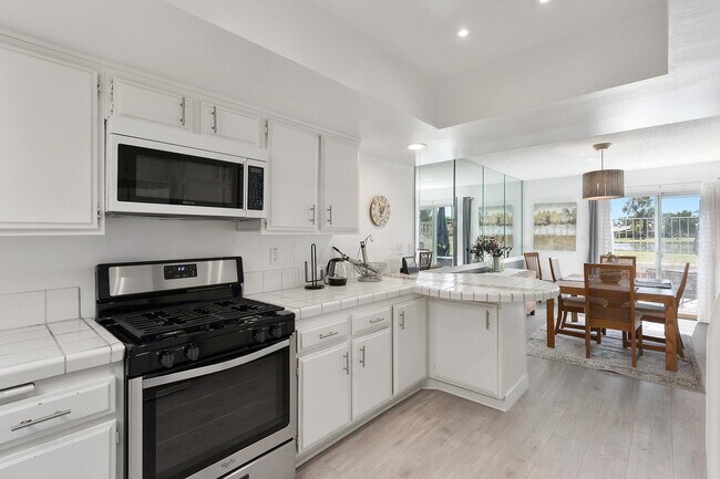 Building Photo - 49336 Eisenhower Dr