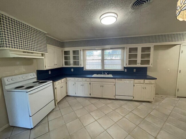 Building Photo - 5203 41st St