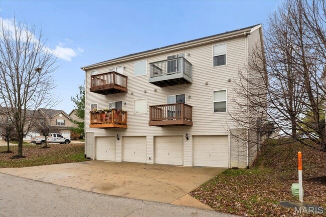 Building Photo - 729 Tower Grove Dr