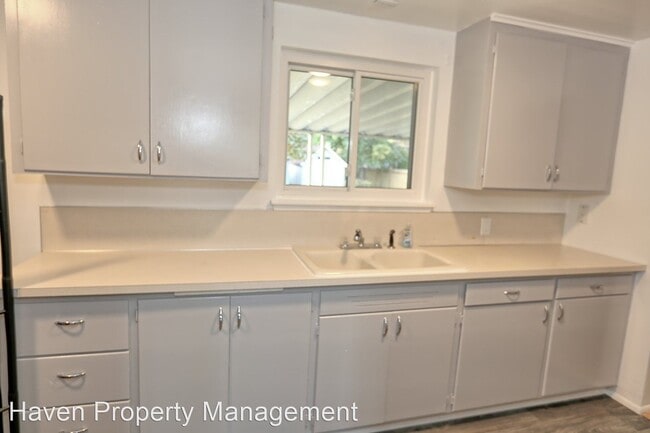 Building Photo - 2 br, 1 bath House - 11673 SE 163rd St