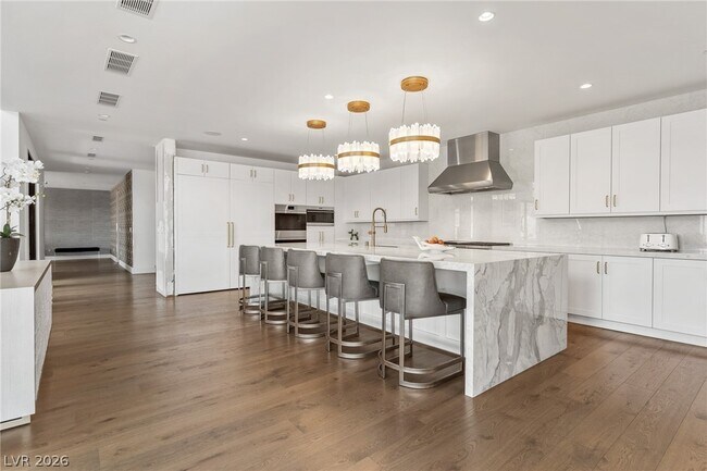 Building Photo - 804 Dragons Eye Dr