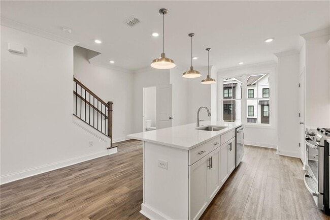 Building Photo - 532 Healy Dr