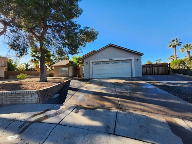 Building Photo - Charming Chandler Home in Quiet Cul-de-Sac — Huge Lot & 3 Bedrooms!