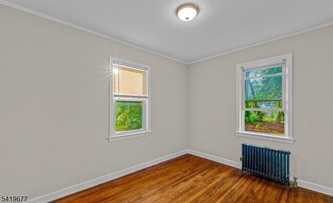 Building Photo - 6 Armstrong St