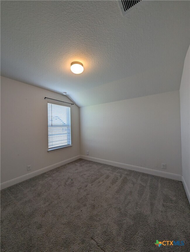 Building Photo - 2935 Aller