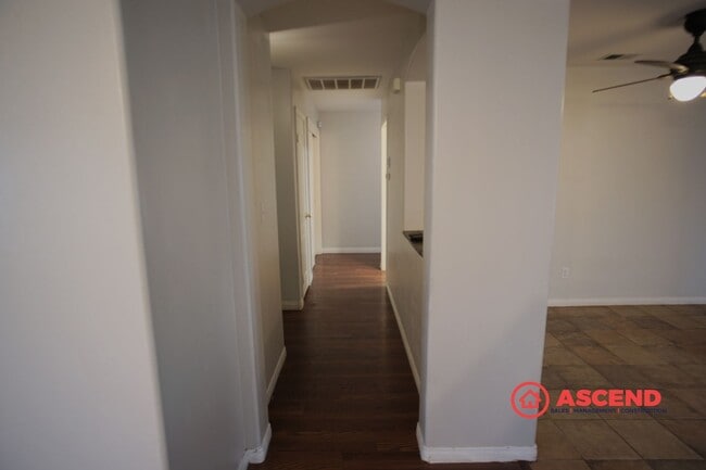 Building Photo - Beautiful Home in Northwest Bakersfield!