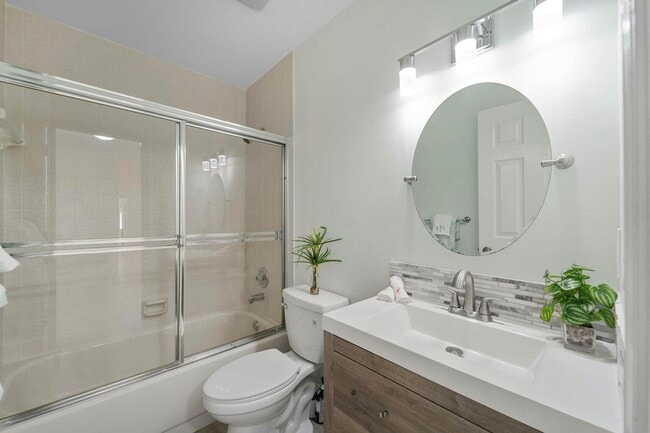 Building Photo - 7894 Granada Pl
