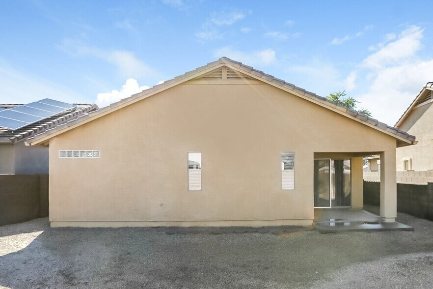 Building Photo - 8556 W Sonora St