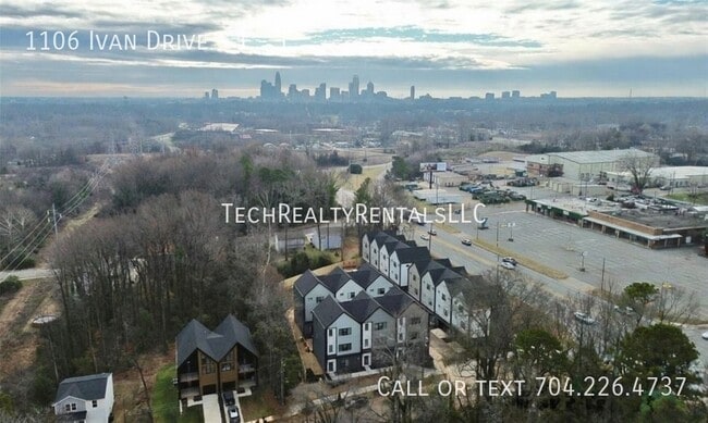 Building Photo - 1106 Ivan Dr