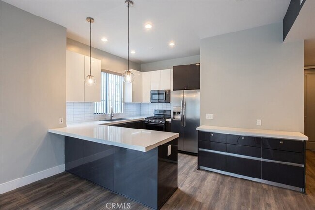 Building Photo - 330 Salem St