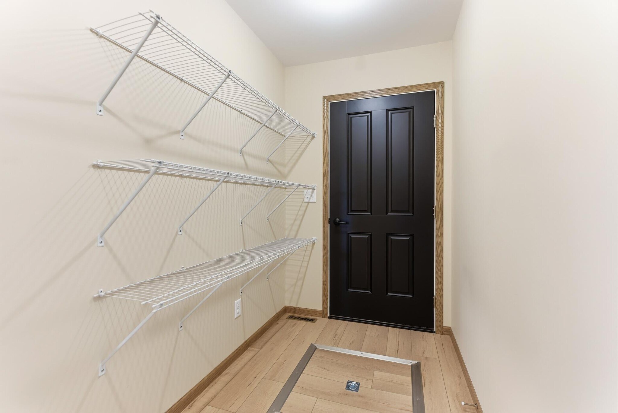 Building Photo - 313 E Martin St