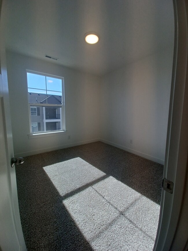 Building Photo - 3717 W 1500 N