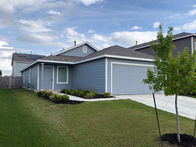 Building Photo - Three bed two bath two car garage in Sunset Oaks community.
