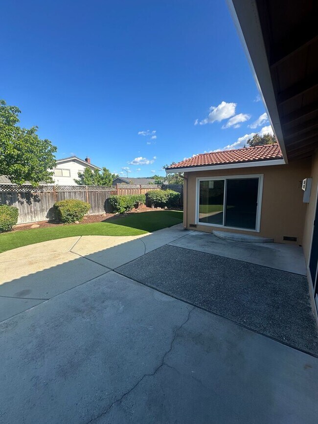 Building Photo - Almaden Single Family Home
