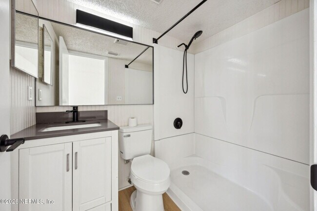 Building Photo - 1604 Challenger Ct W