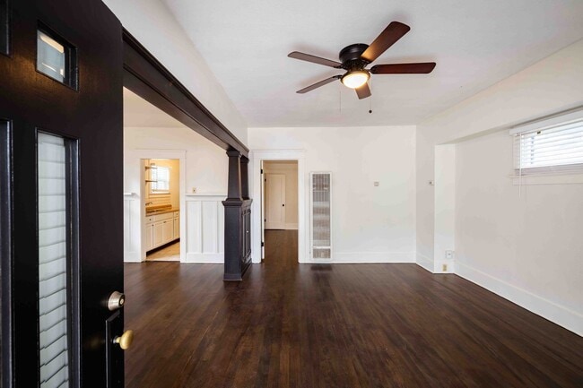 Building Photo - Georgia Street