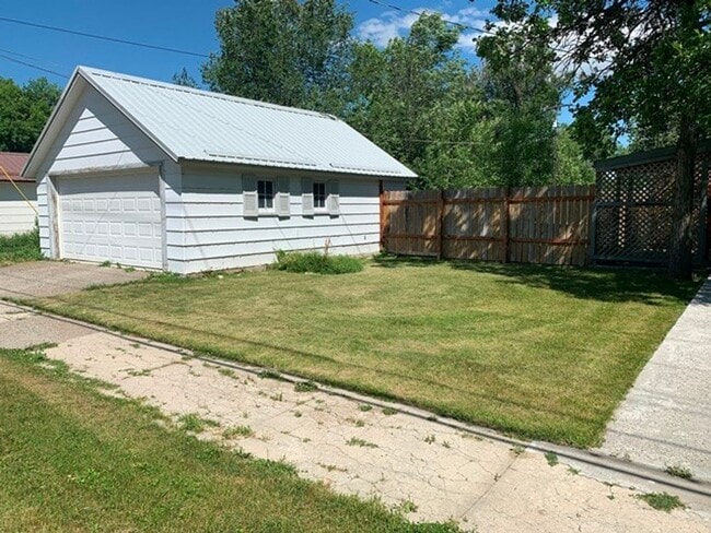 Building Photo - A Street in Columbus