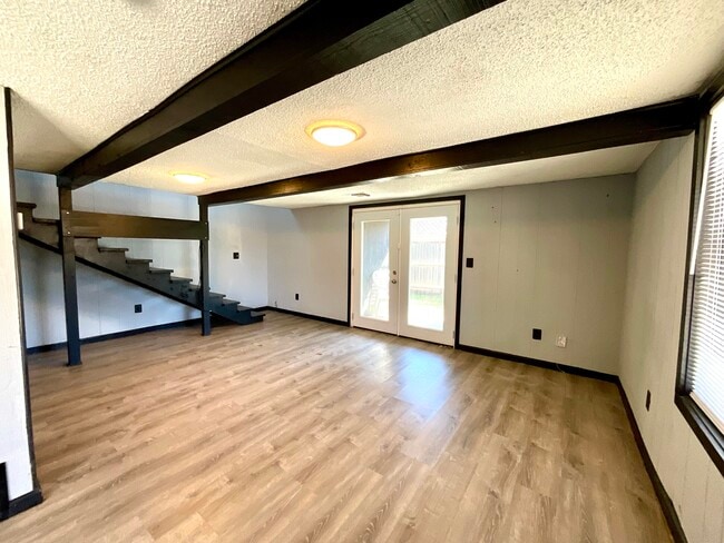 Building Photo - 2004 30th St