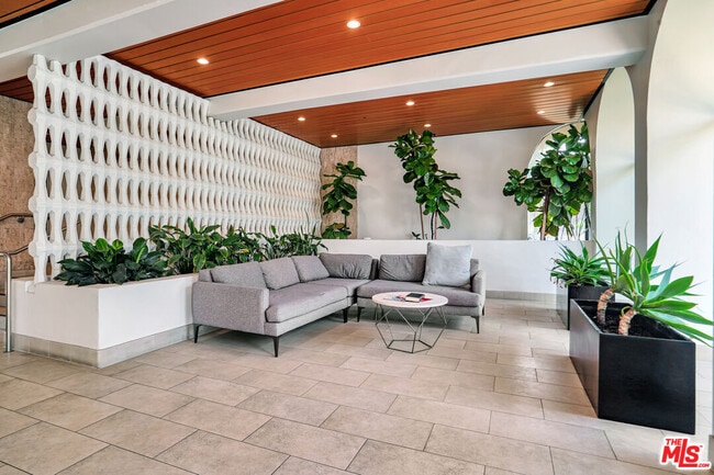 Building Photo - 1300 Midvale Ave