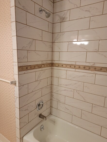 Building Photo - 3120 Loveland Dr