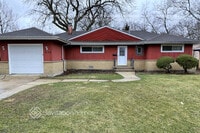 Building Photo - 624 S Pierce Ave