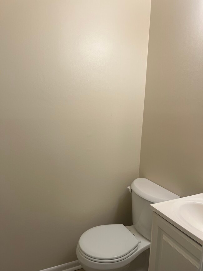 Building Photo - 104 Tuckahoe Square E