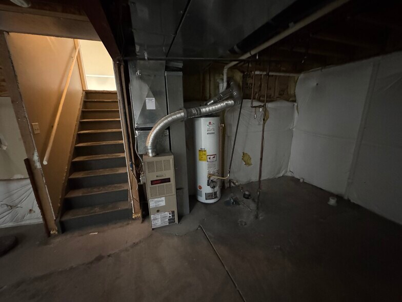 Building Photo - 4243 Gunbarrel Dr
