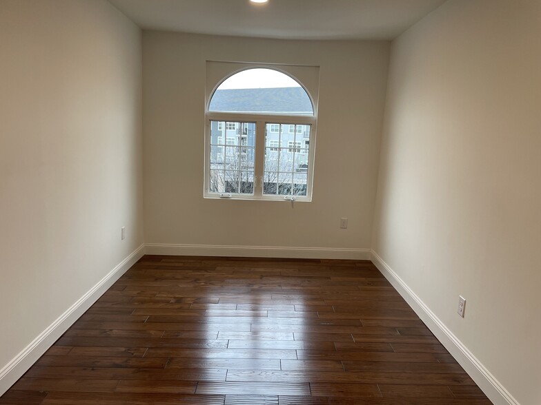 bedroom - 178 Bridge Street