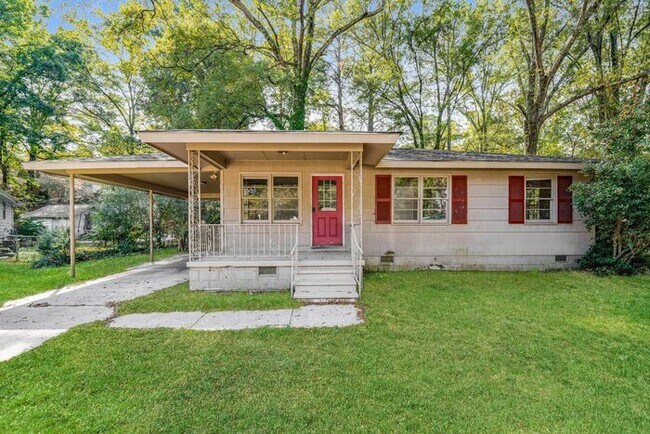 Building Photo - $1,199! 3Bed/ 1 Bath House! North of Birmingham! Save 50% off the first full month's rent. Apply ...