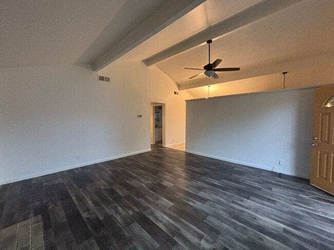 Building Photo - $500.00 Off Move In Special! East Roseville, Sierra Gardens 3 Bedroom, 2 Bathroom, 2 Car Garage, ...