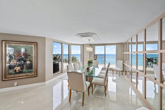 Building Photo - 176 Helios Dr