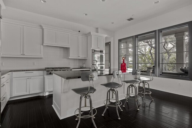 Building Photo - 4720 Rockcliff Rd