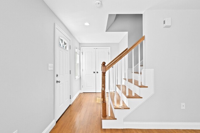 Building Photo - 22 Broad Oak Way